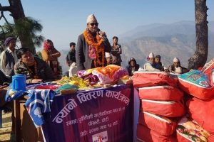 मानविय सेवामा अनेकोै प्रयास संस्थाद्वारा २ सय ७ जना नागरिकलाई न्यानो लुगा वितरण ।