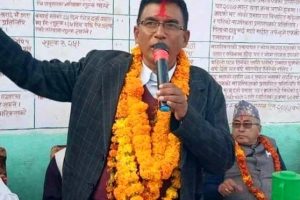 देश संकटमा परेको बेला काध थाप्न तयार छौ : पूर्व पार्टी सभापति खड्का