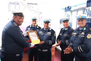 ट्राफिक प्रहरी जवान साउद सहित तिन जना प्रहरी पुरस्कृत