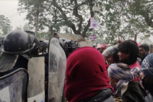 धनुषामा प्रहरी र सीके राउतका कार्यकर्ताबीच झडप ,गोली चल्यो