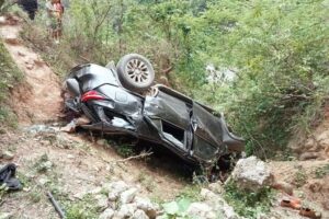 सुदूरपश्चिमका आन्तरिक मामिला तथा कानुनमन्त्री पृथ्वीबहादुर सिंह सवार  गाडी दुर्घटना