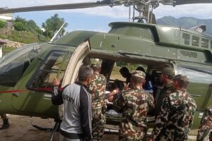 बडिमालिका दर्शन गर्न गएका दुई जनाको नेपाली सेनाद्वारा हेलिकोप्टरमार्फत उद्धार