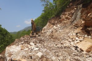 सेती राजमार्गको साँफेबगर बुढीगंगा सेति दोभानसम्म ट्याक खोलियो