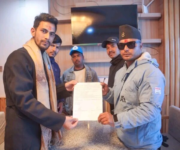 अछाम २ बाट उज्यालो नेपाल पार्टीका उम्मेदवार बनेका राजेश रावल रास्वपा प्रबेश