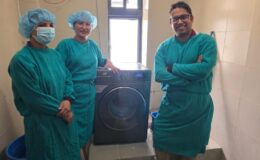 बयालपाटा अस्पताललाई रोटरी क्लवद्वारा वासिङ मेसिन सहयोग
