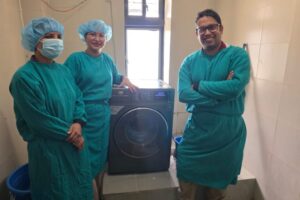 बयालपाटा अस्पताललाई रोटरी क्लवद्वारा वासिङ मेसिन सहयोग