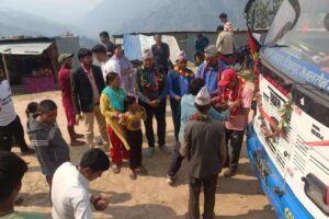 मेल्लेखको शाेडषाबाट बस सेवा सुरु