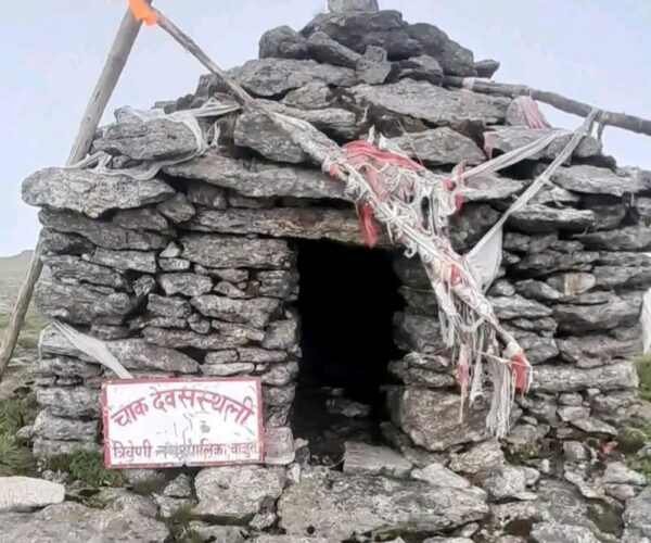 रामारोशनको चाका मन्दिरमा राख्यो बाजुराको त्रिबेणी नगरपालीकाले आफ्नो बोर्ड