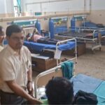 बिपि स्मृति दिवसको अवसरमा बयालपाटा अस्पतालका बिरामीलाई फलफूल वितरण