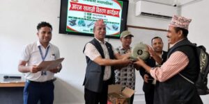 साँफेबगर नगरपालिकाद्वारा आरन सामग्री वितरण